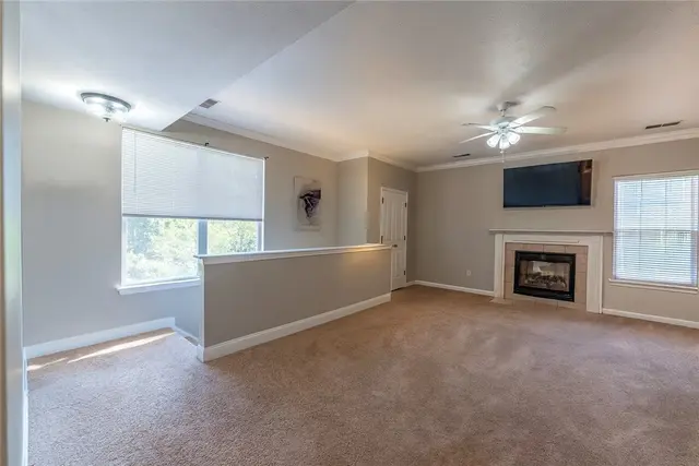 219 Adams Pointe 9 gallery image 2