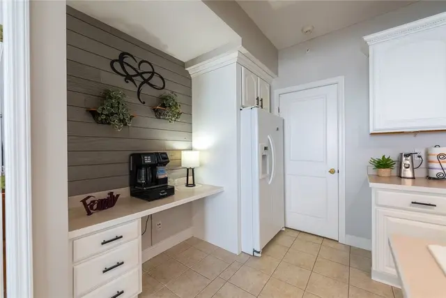 219 Adams Pointe 9 gallery image 5