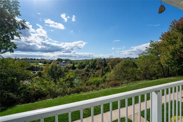 219 Adams Pointe 9 gallery image 8