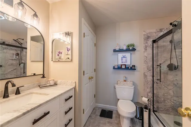 219 Adams Pointe 9 gallery image 19
