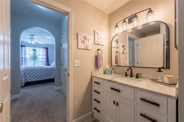 219 Adams Pointe 9 gallery image 20