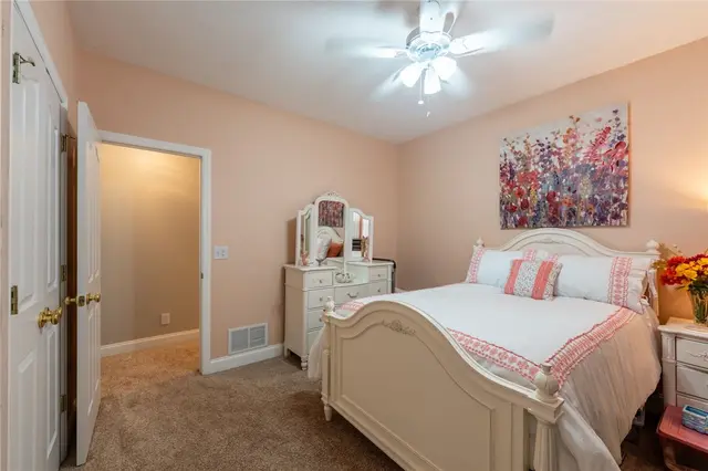 219 Adams Pointe 9 gallery image 25