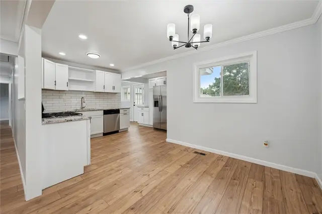 219 Sherwood Dr. gallery image 2