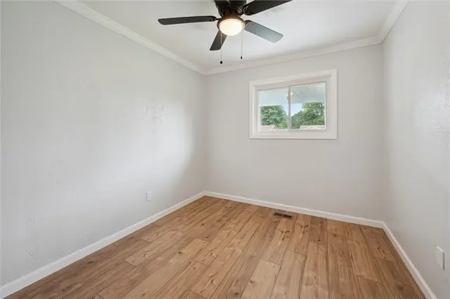 219 Sherwood Dr. gallery image 8