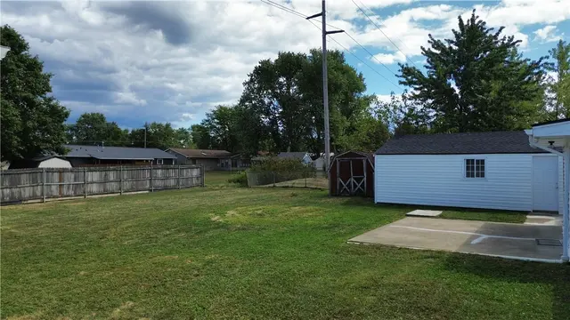 219 Sherwood Dr. gallery image 9