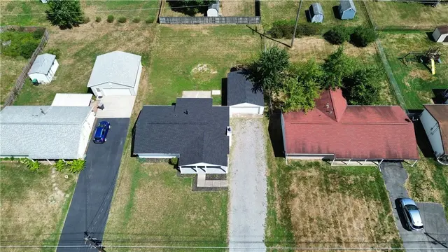 219 Sherwood Dr. gallery image 12