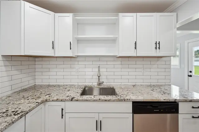 219 Sherwood Dr. gallery image 14