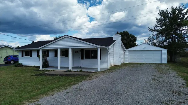 219 Sherwood Dr. gallery image 16