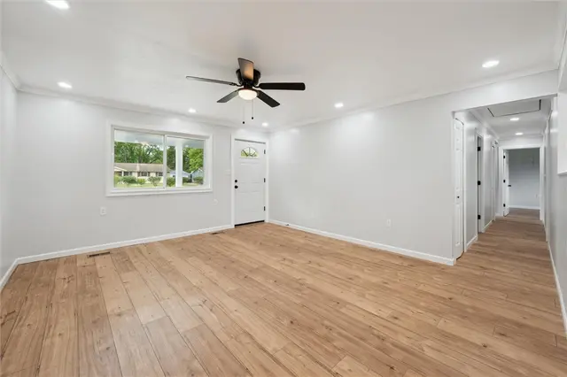 219 Sherwood Dr gallery image 21
