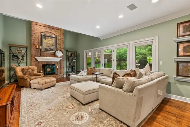 2195 Chardonnay Cir gallery image 15