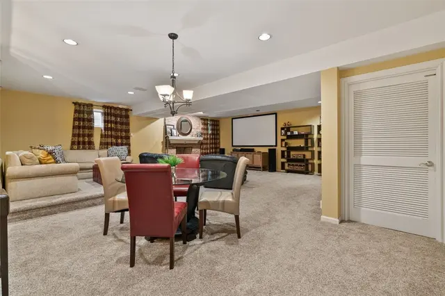 2195 Chardonnay Cir gallery image 28