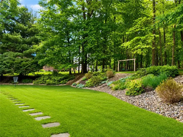 2195 Chardonnay Cir gallery image 29