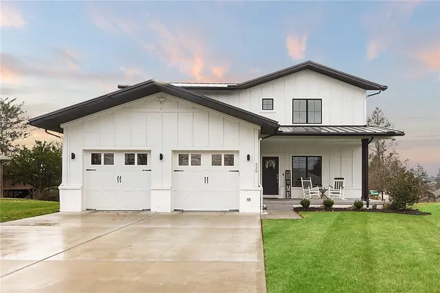 220 Bonnie View Drive