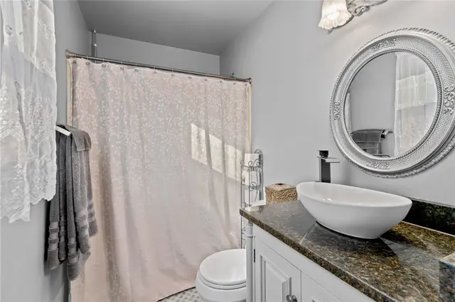 2205 Mcaleer Rd gallery image 3