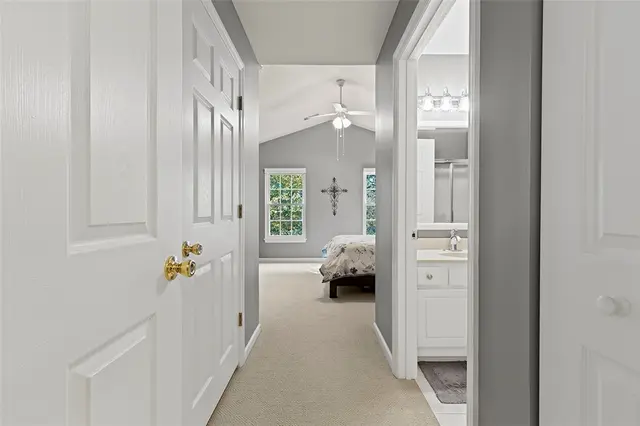 2206 Lenox Oval gallery image 6