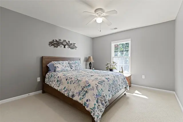 2206 Lenox Oval gallery image 7