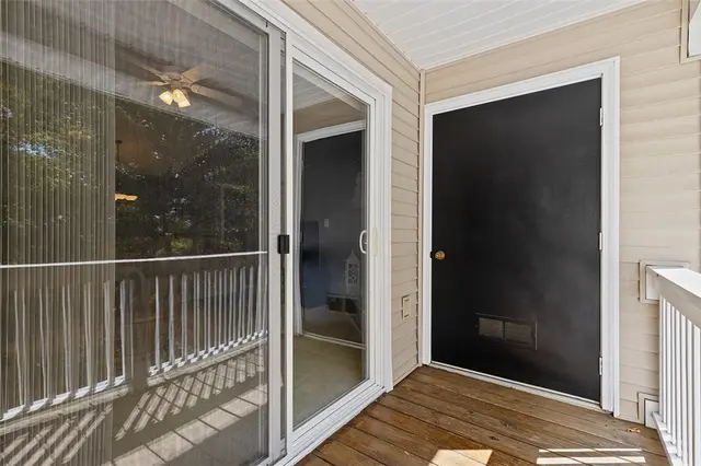 2206 Lenox Oval gallery image 20