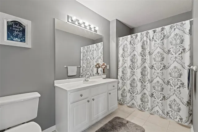 2206 Lenox Oval gallery image 29