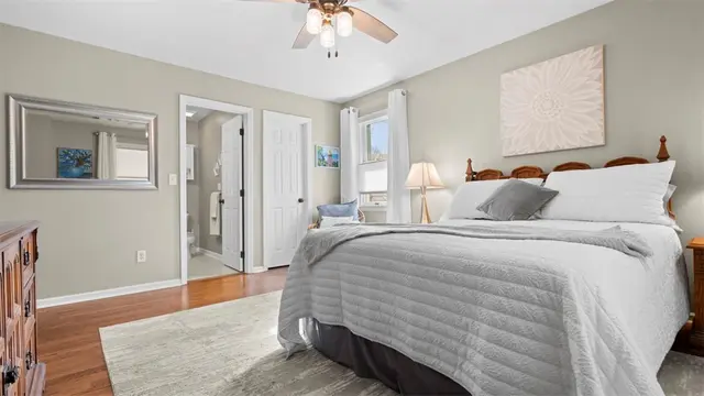 2209 Huntington Ct N gallery image 12