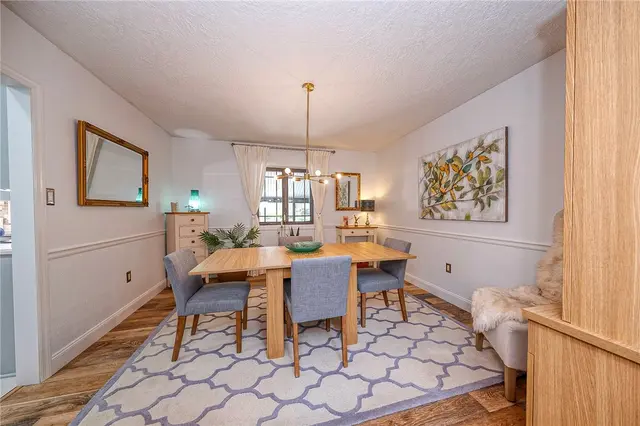 221 Fair Oaks gallery image 7