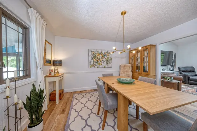 221 Fair Oaks gallery image 12