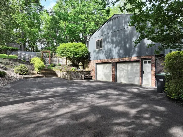 221 Fair Oaks gallery image 41