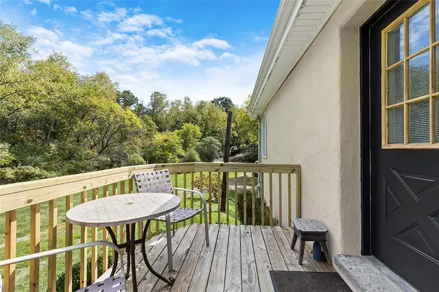 221 Mountain View Rd gallery image 5