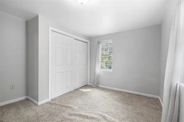 221 Mountain View Rd gallery image 23