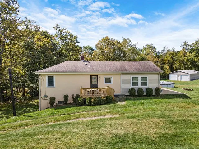 221 Mountain View Rd