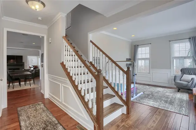 221 Strawberry Circle gallery image 6