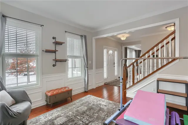 221 Strawberry Circle gallery image 7