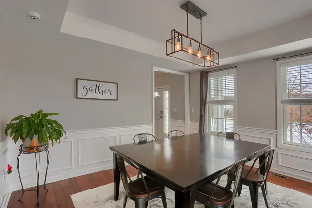 221 Strawberry Circle gallery image 9