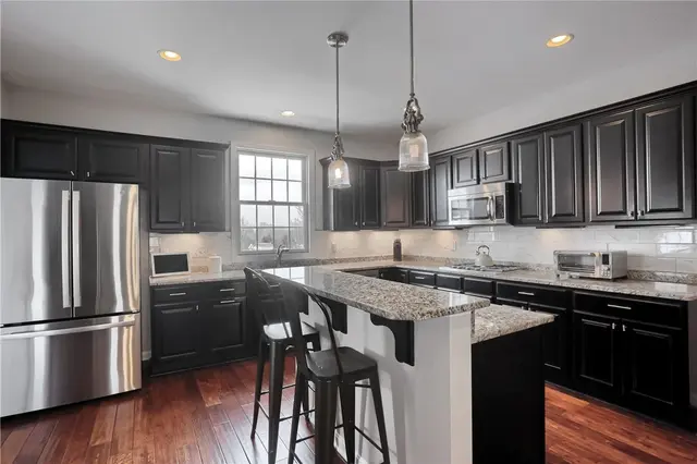 221 Strawberry Circle gallery image 14