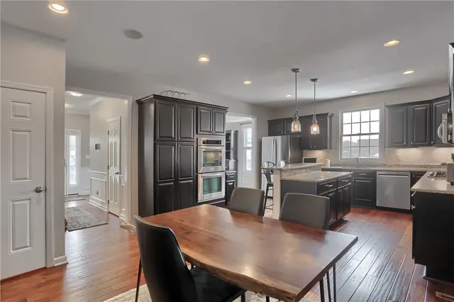 221 Strawberry Circle gallery image 17