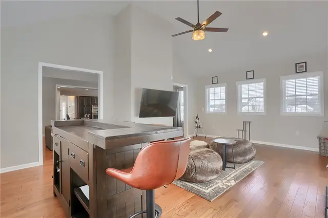 221 Strawberry Circle gallery image 24