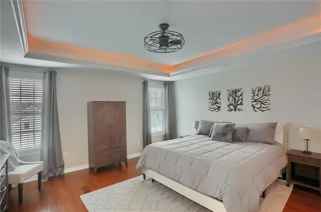 221 Strawberry Circle gallery image 33
