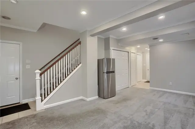 221 Strawberry Circle gallery image 38