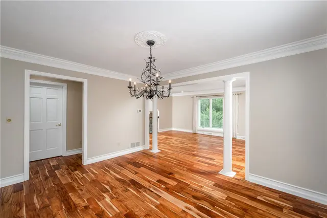 2217 Huntington Court N gallery image 32
