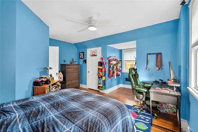 222 Bernice St gallery image 6