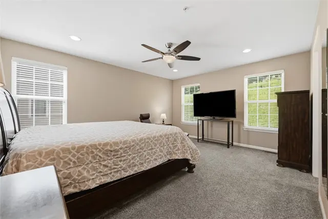 222 Broadstone Dr gallery image 11
