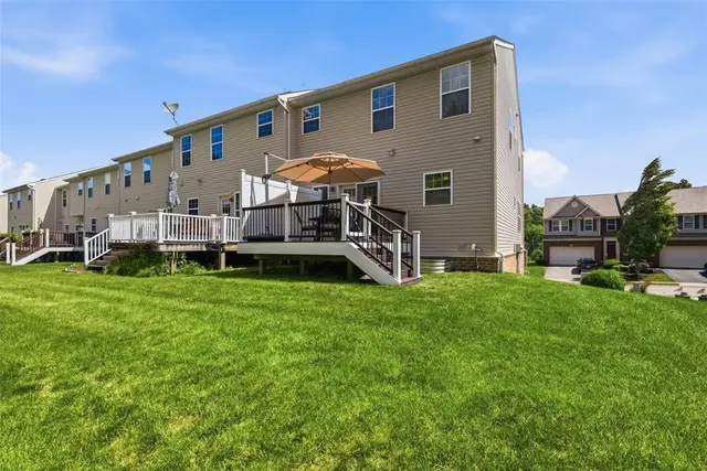 222 Broadstone Dr gallery image 18