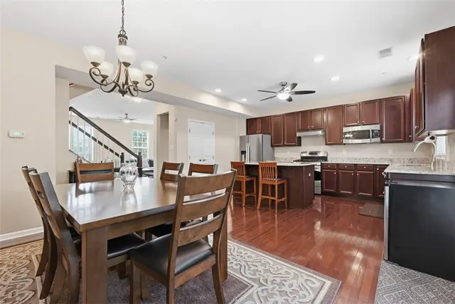 222 Broadstone Dr gallery image 21