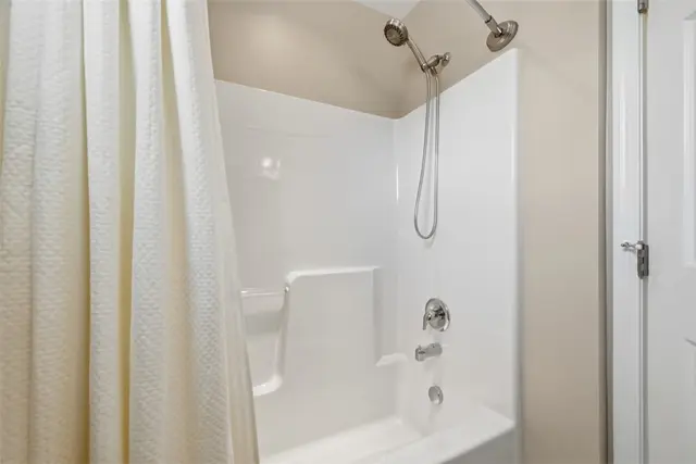 222 Broadstone Dr gallery image 36