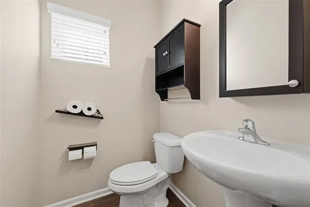 222 Broadstone Dr gallery image 39