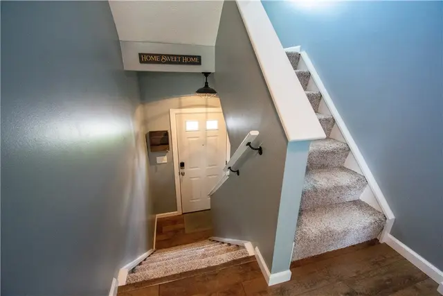 222 Carters Grove Dr gallery image 15