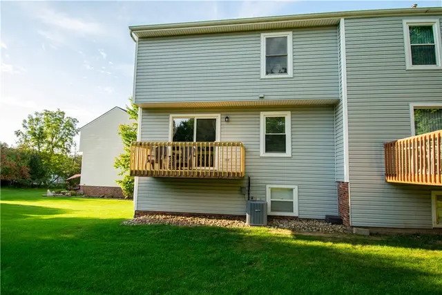 222 Carters Grove Dr gallery image 26