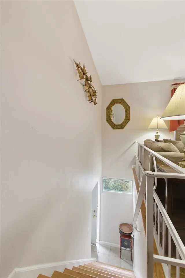 222 Elfinwild Rd gallery image 19