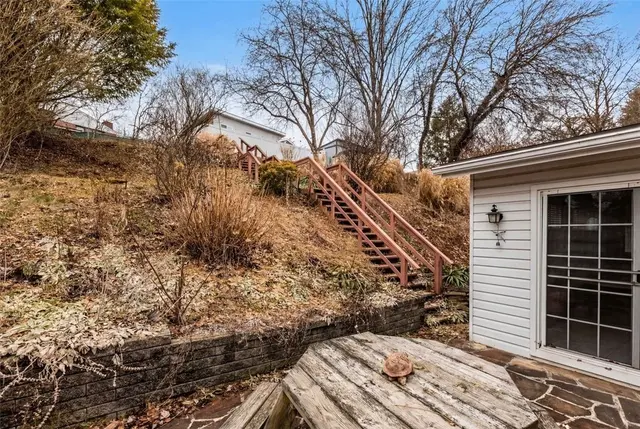 222 Elfinwild Rd gallery image 24