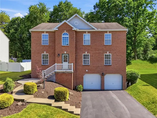 222 Macduff Ct gallery image 2