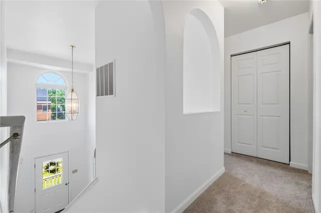 222 Macduff Ct gallery image 3